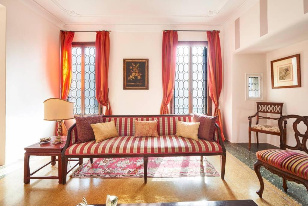 Ca' Fenice, Charming Apartment In San Marco, Sleep 7 Venetië Buitenkant foto