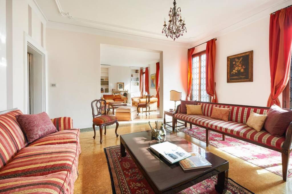 Ca' Fenice, Charming Apartment In San Marco, Sleep 7 Venetië Buitenkant foto