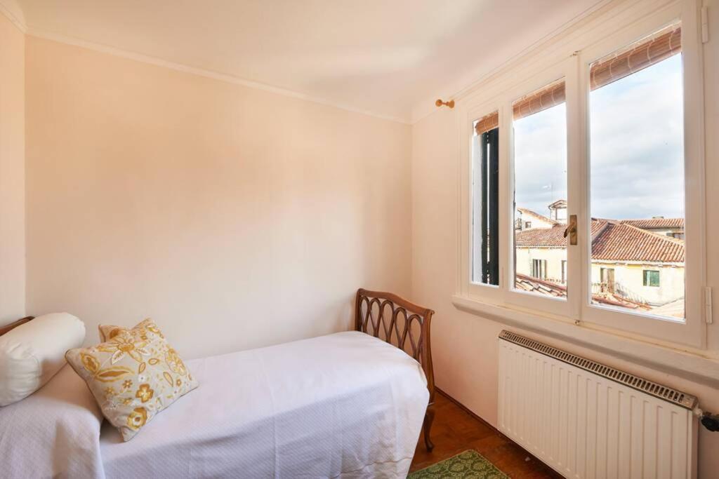 Ca' Fenice, Charming Apartment In San Marco, Sleep 7 Venetië Buitenkant foto