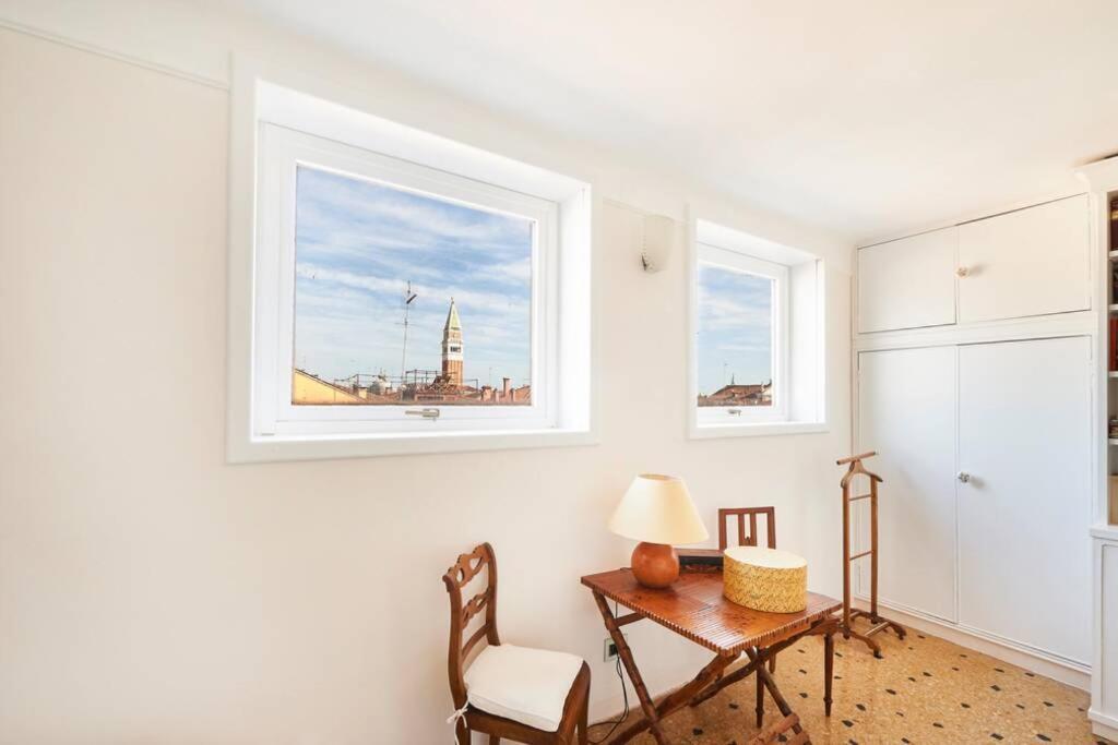 Ca' Fenice, Charming Apartment In San Marco, Sleep 7 Venetië Buitenkant foto
