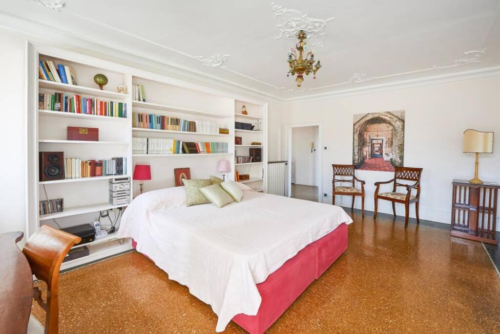 Ca' Fenice, Charming Apartment In San Marco, Sleep 7 Venetië Buitenkant foto