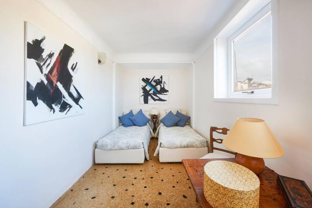 Ca' Fenice, Charming Apartment In San Marco, Sleep 7 Venetië Buitenkant foto