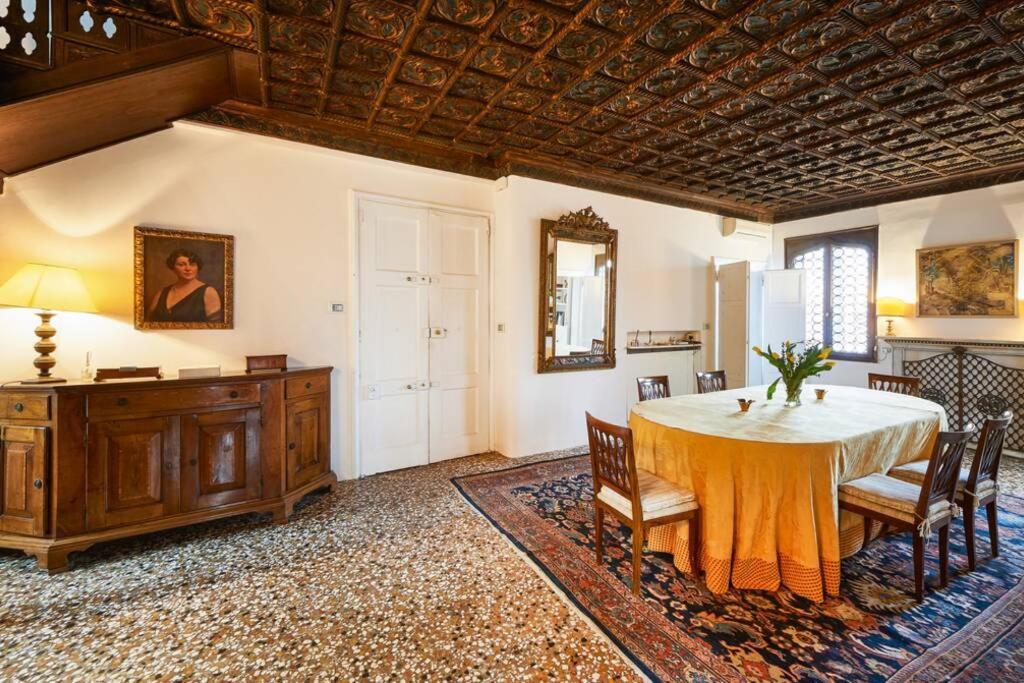 Ca' Fenice, Charming Apartment In San Marco, Sleep 7 Venetië Buitenkant foto
