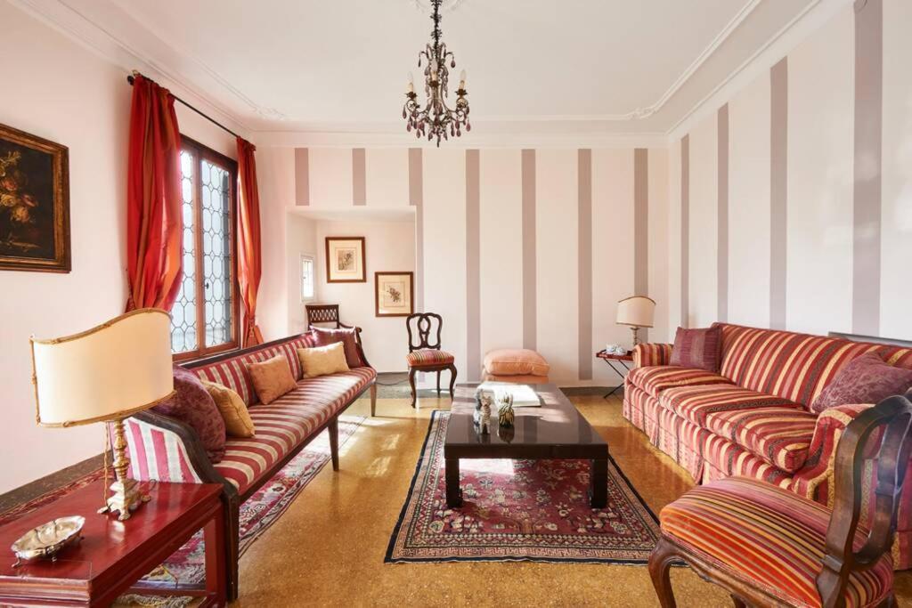 Ca' Fenice, Charming Apartment In San Marco, Sleep 7 Venetië Buitenkant foto